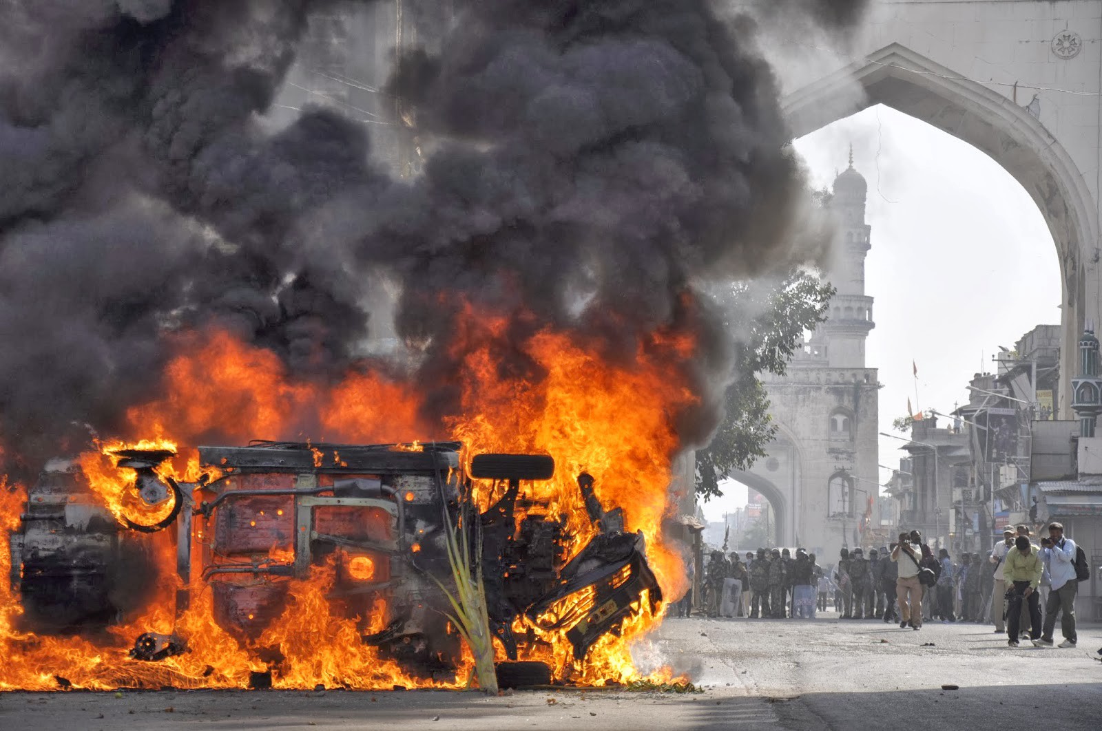 Civil Unrest in India Hits Tourism, Prompts Travel Warnings